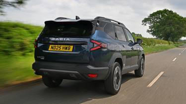Dacia Bigster, вид сзади